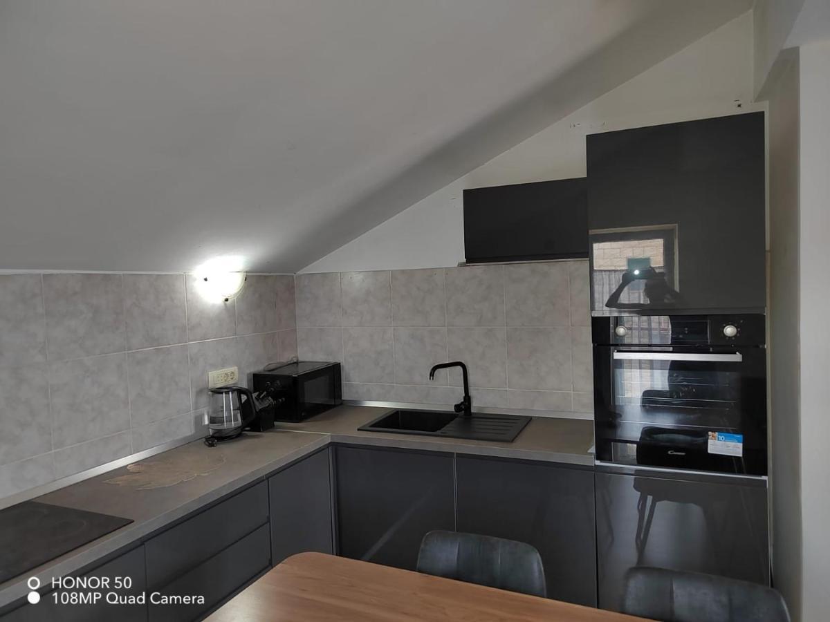 Angella Apartment Dugi Rat Ngoại thất bức ảnh