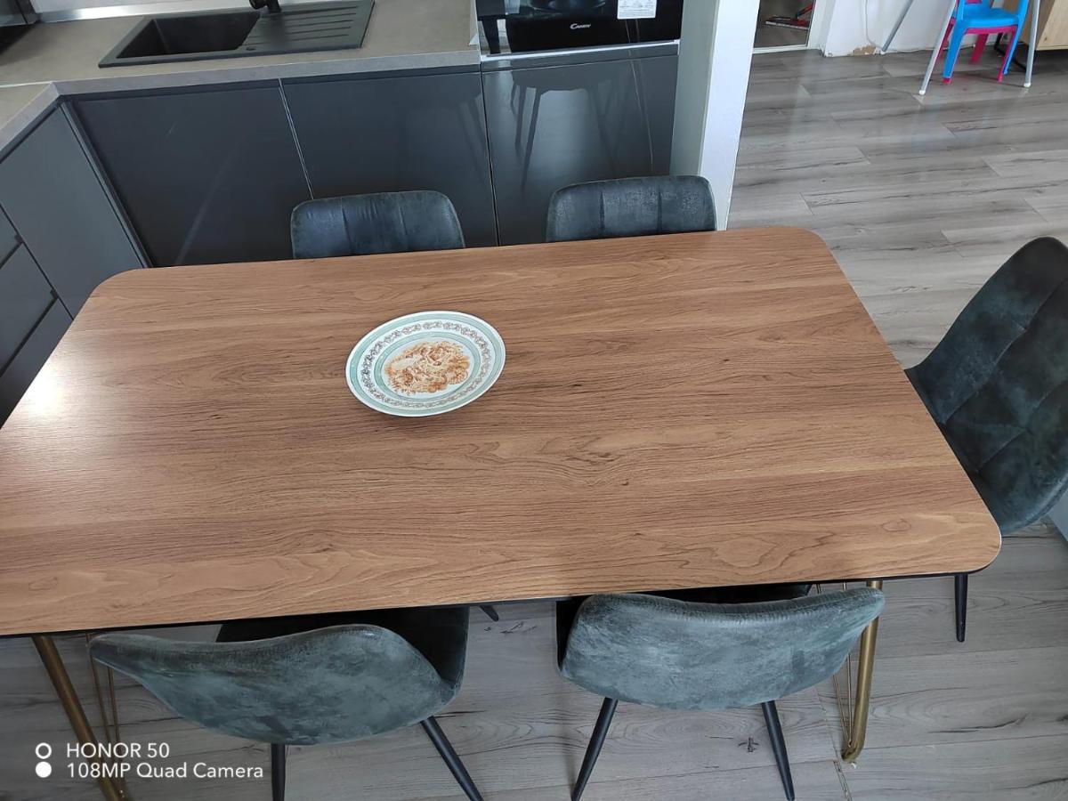 Angella Apartment Dugi Rat Ngoại thất bức ảnh